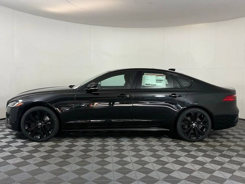 New 2024 Jaguar XF R-Dynamic SE AWD/4WD image 3