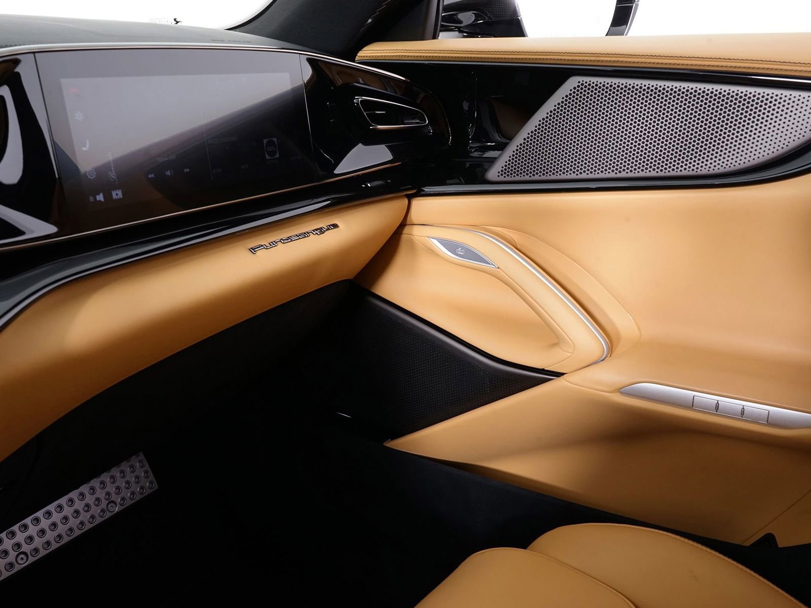 Used 2024 Ferrari Purosangue image 23