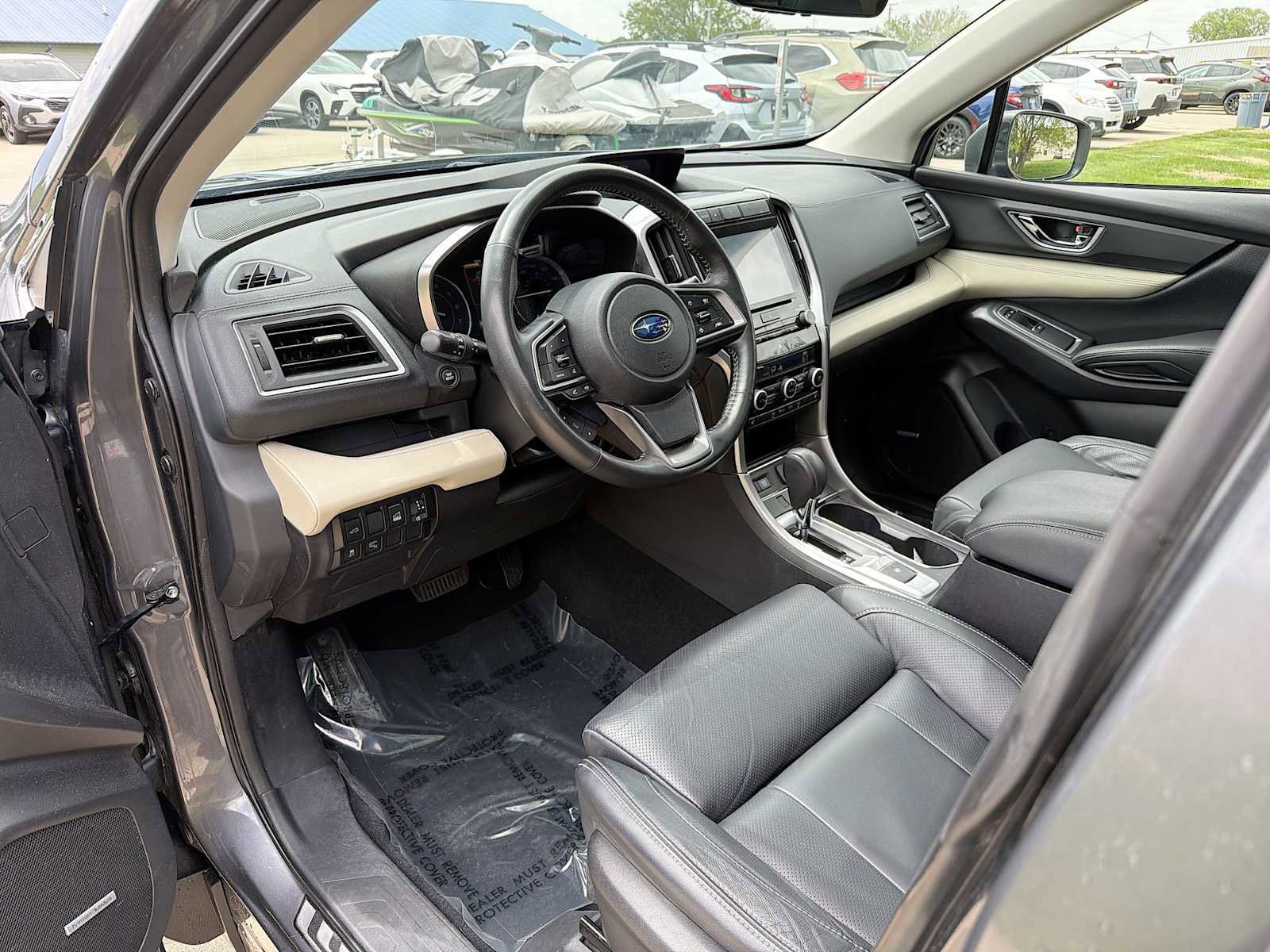 Used 2019 Subaru Ascent Limited w/ Popular Package #2A AWD/4WD image 2