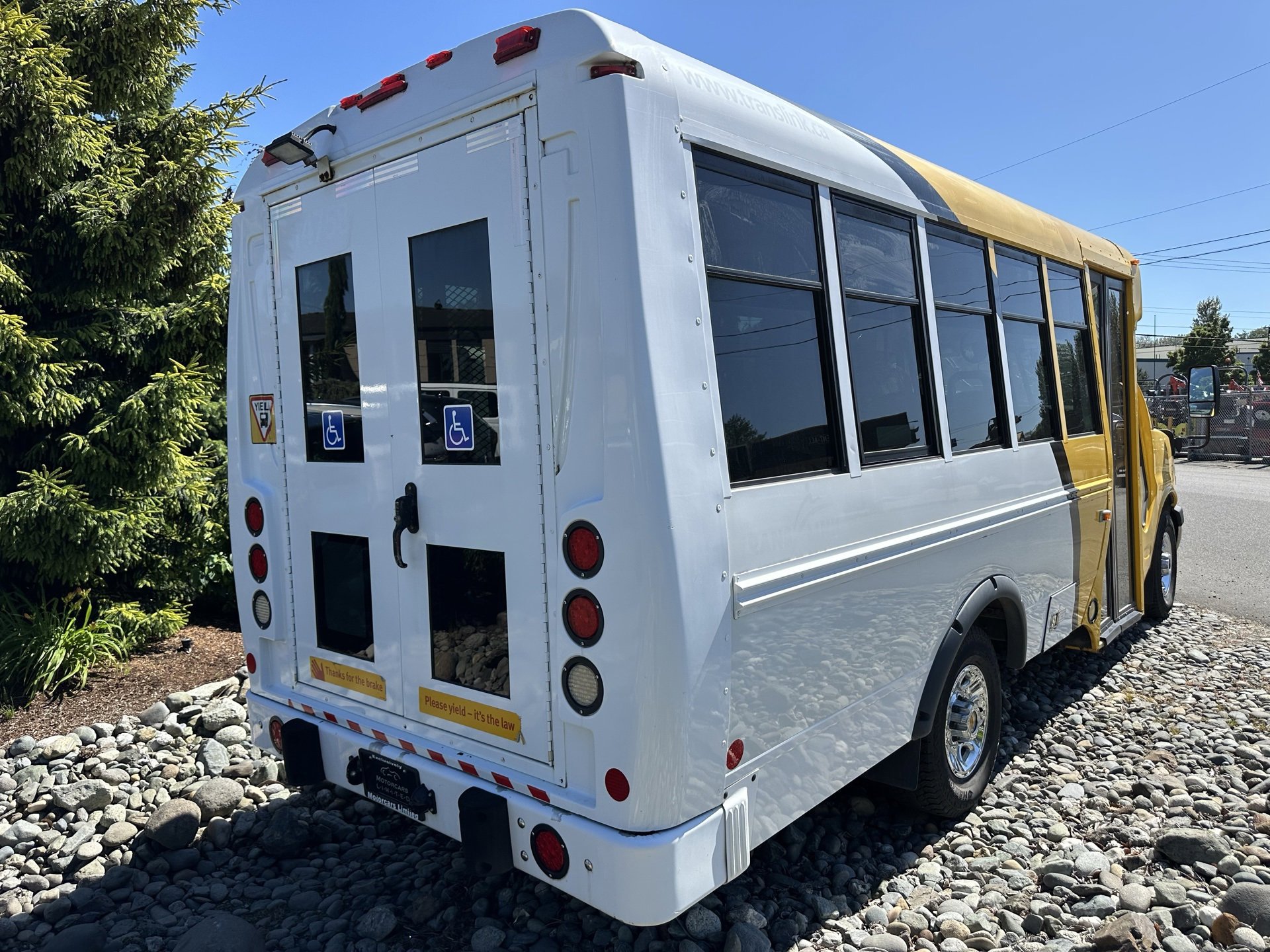 Used 2014 Chevrolet Express 3500 image 3