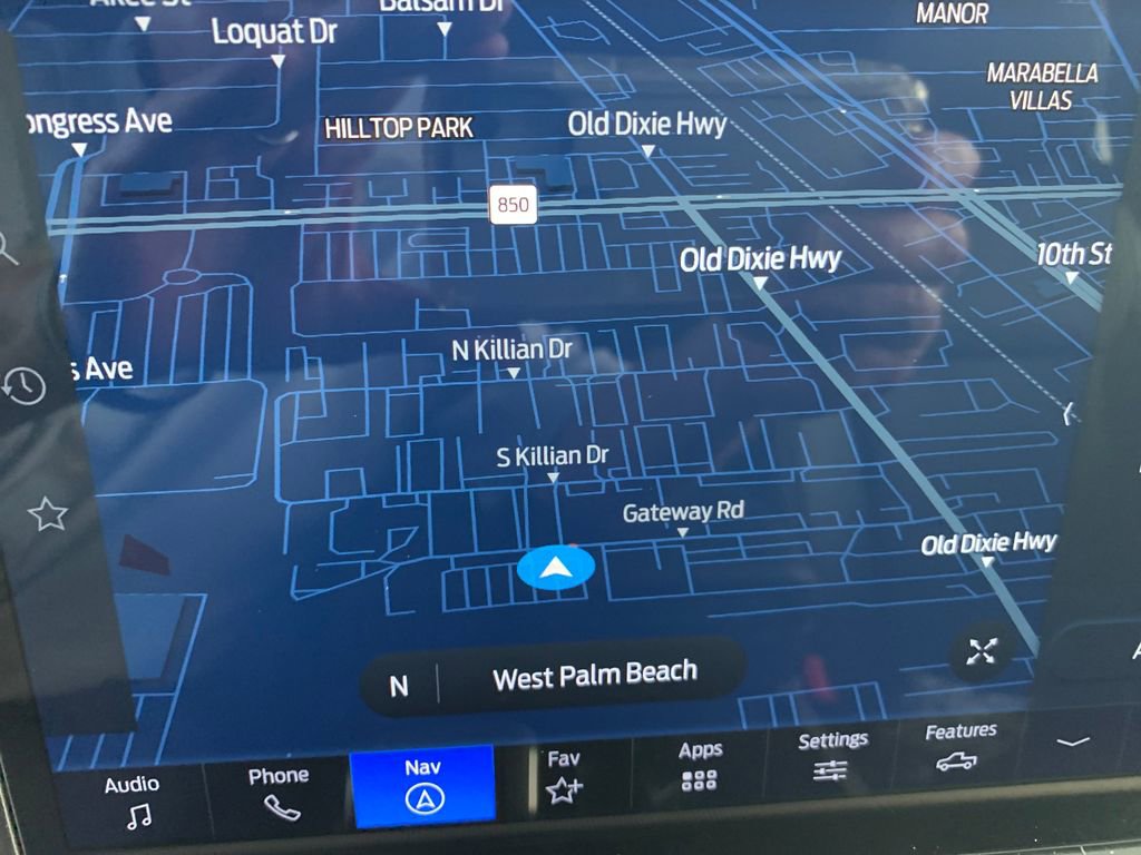 New 2025 Ford F150 Lariat w/ Equipment Group 502A High image 9