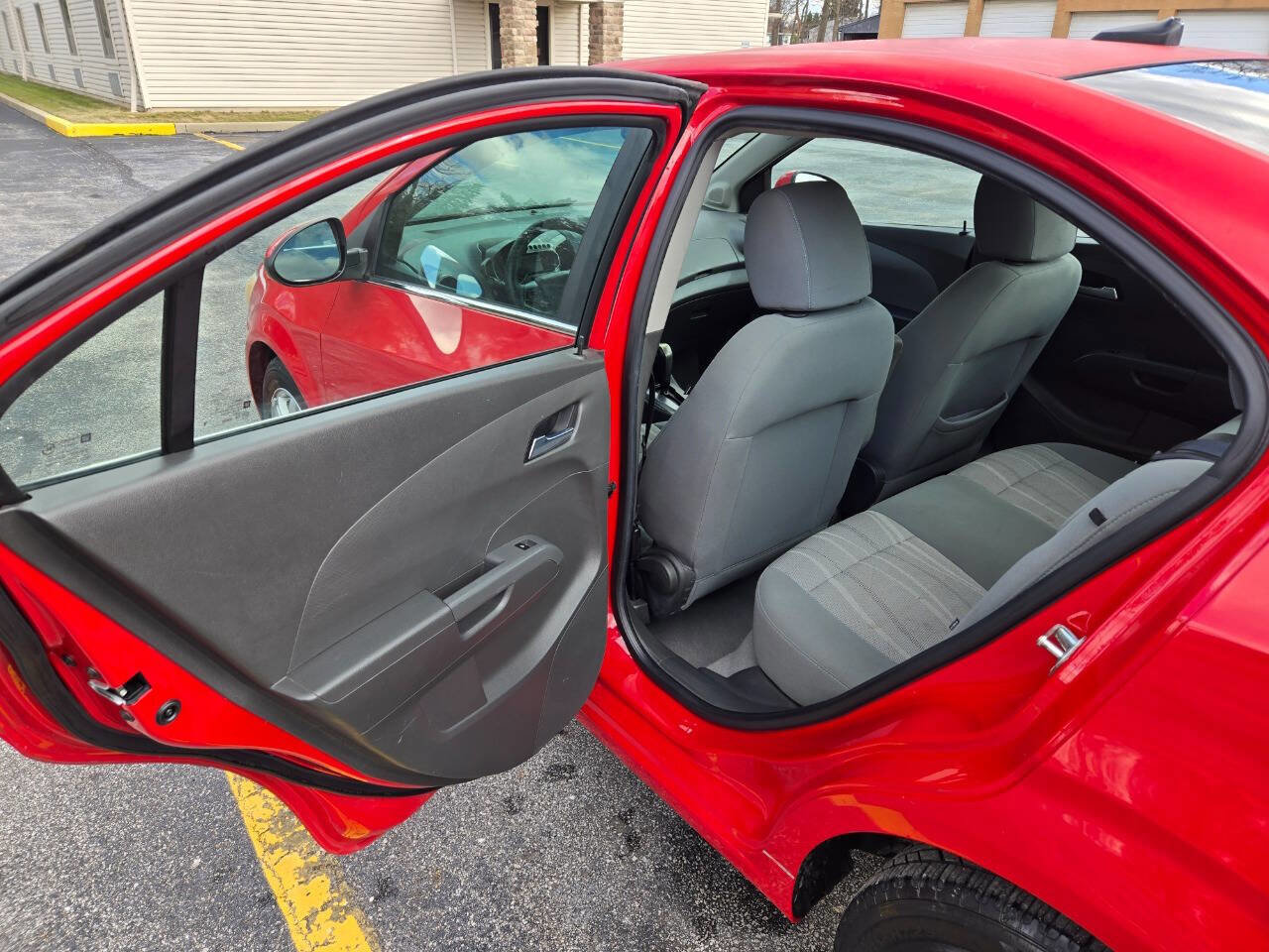 Used 2012 Chevrolet Sonic LT FWD image 31