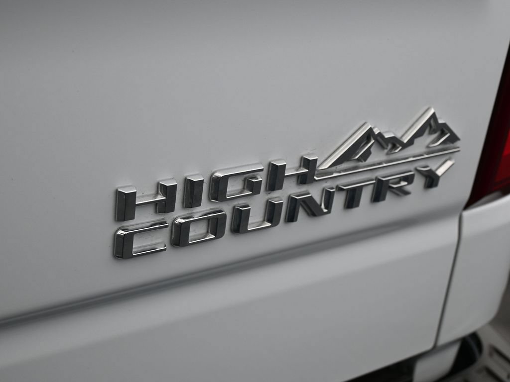 Used 2026 Chevrolet Silverado 1500 High Country w/ Technology Package AWD/4WD image 48