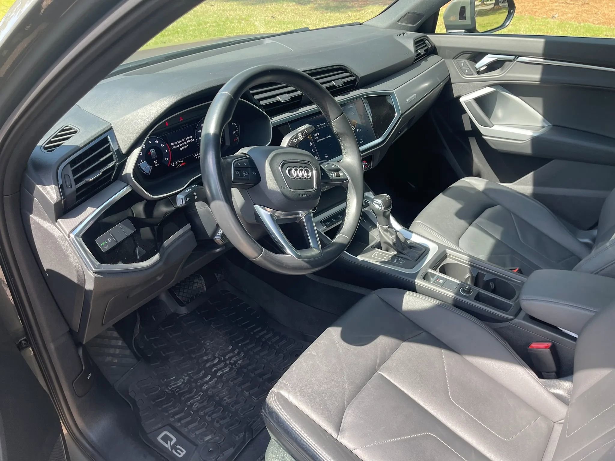 Used 2021 Audi Q3 2.0T Premium w/ Convenience Package AWD/4WD image 11