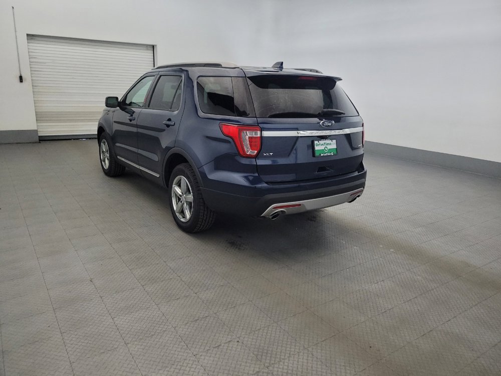 Used 2017 Ford Explorer XLT w/ Equipment Group 202A AWD/4WD image 5