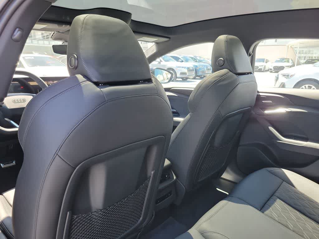 New 2025 Audi S6 e-tron Premium Plus AWD/4WD image 17