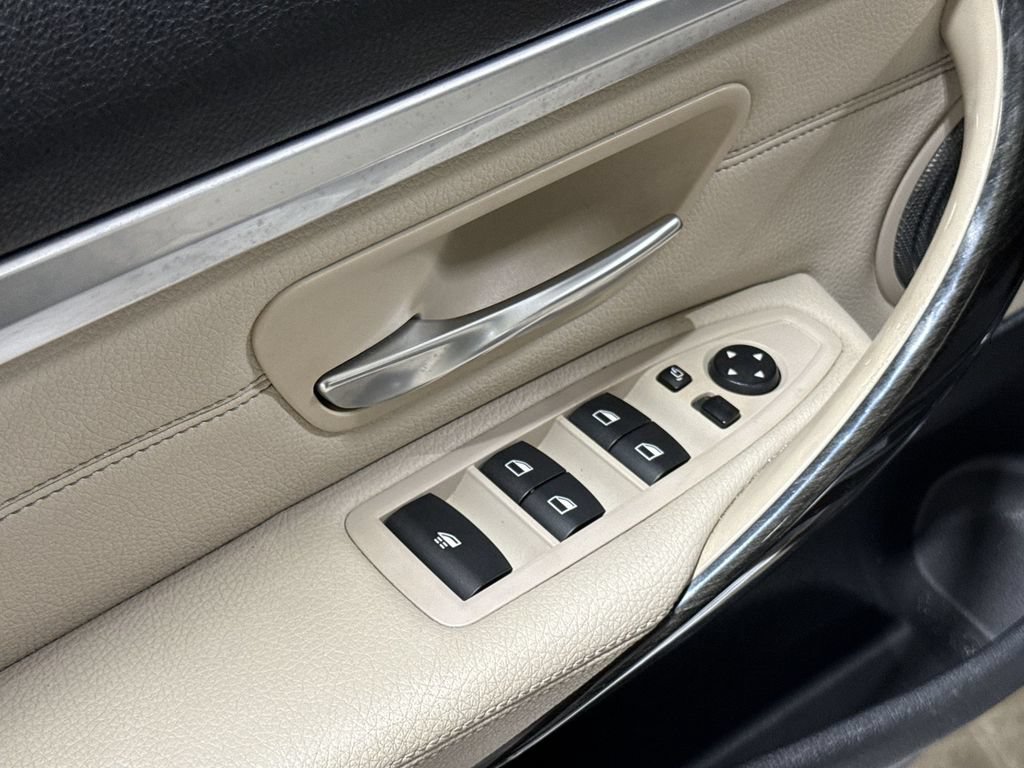 Used 2017 BMW 430i Convertible RWD image 21
