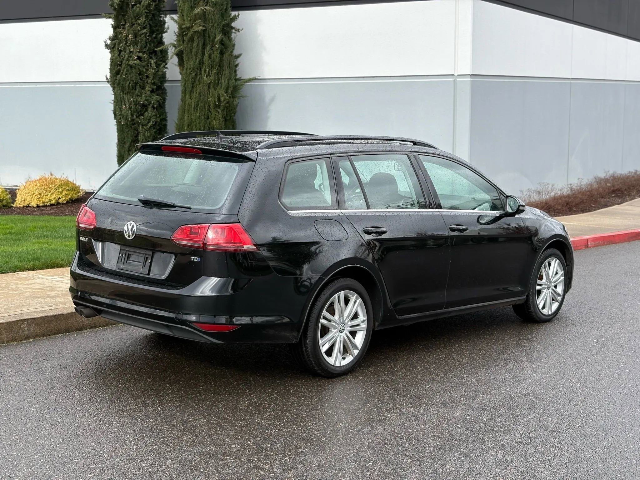 Used 2015 Volkswagen Golf TDI SE image 6