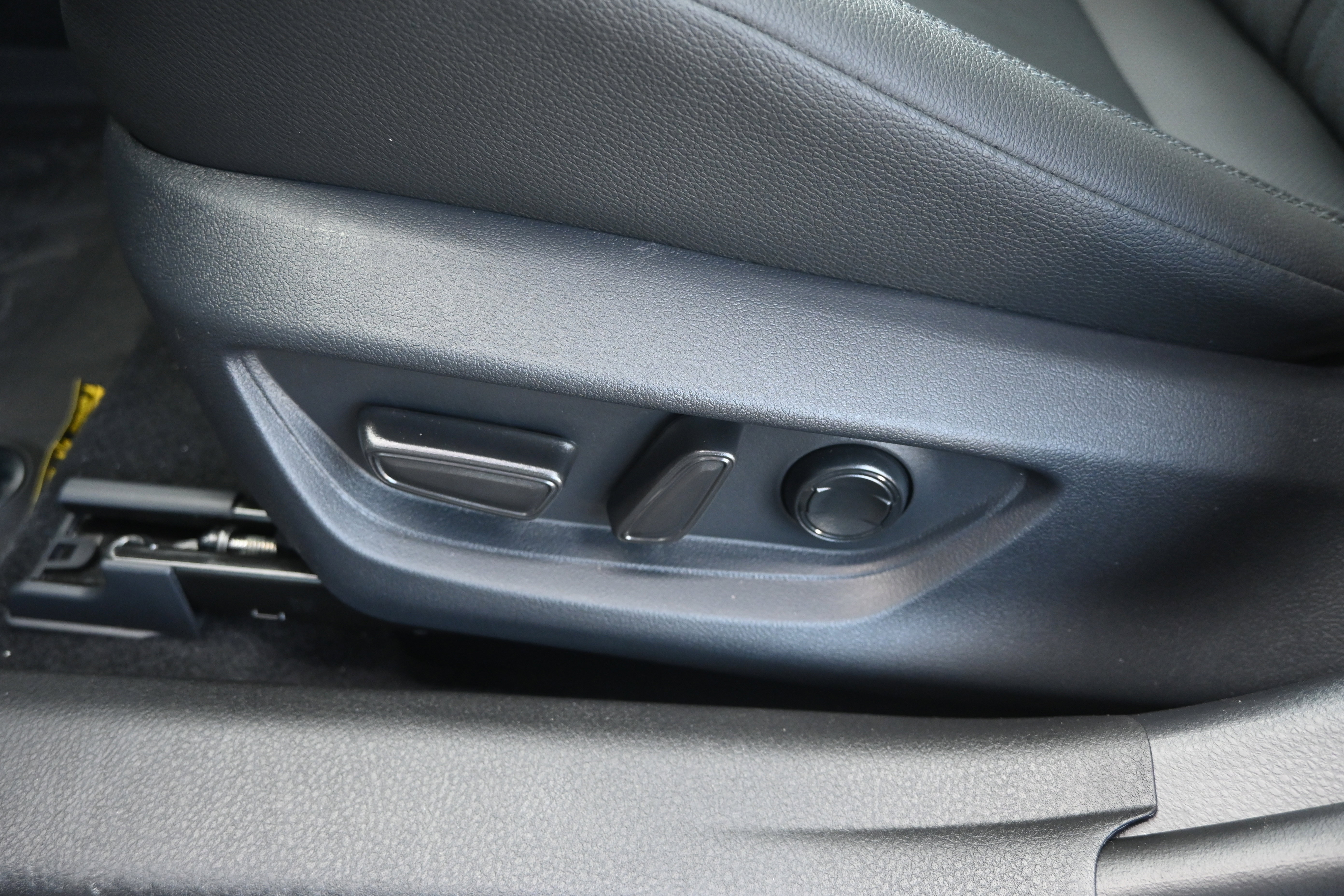 Used 2026 Toyota Camry Hybrid image 47