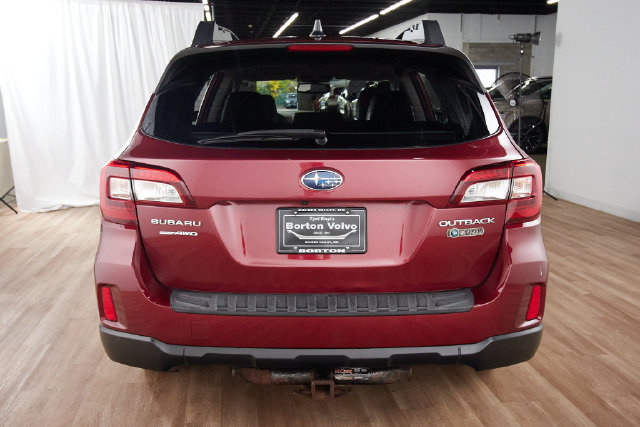 Used 2016 Subaru Outback 2.5i Limited AWD/4WD image 4
