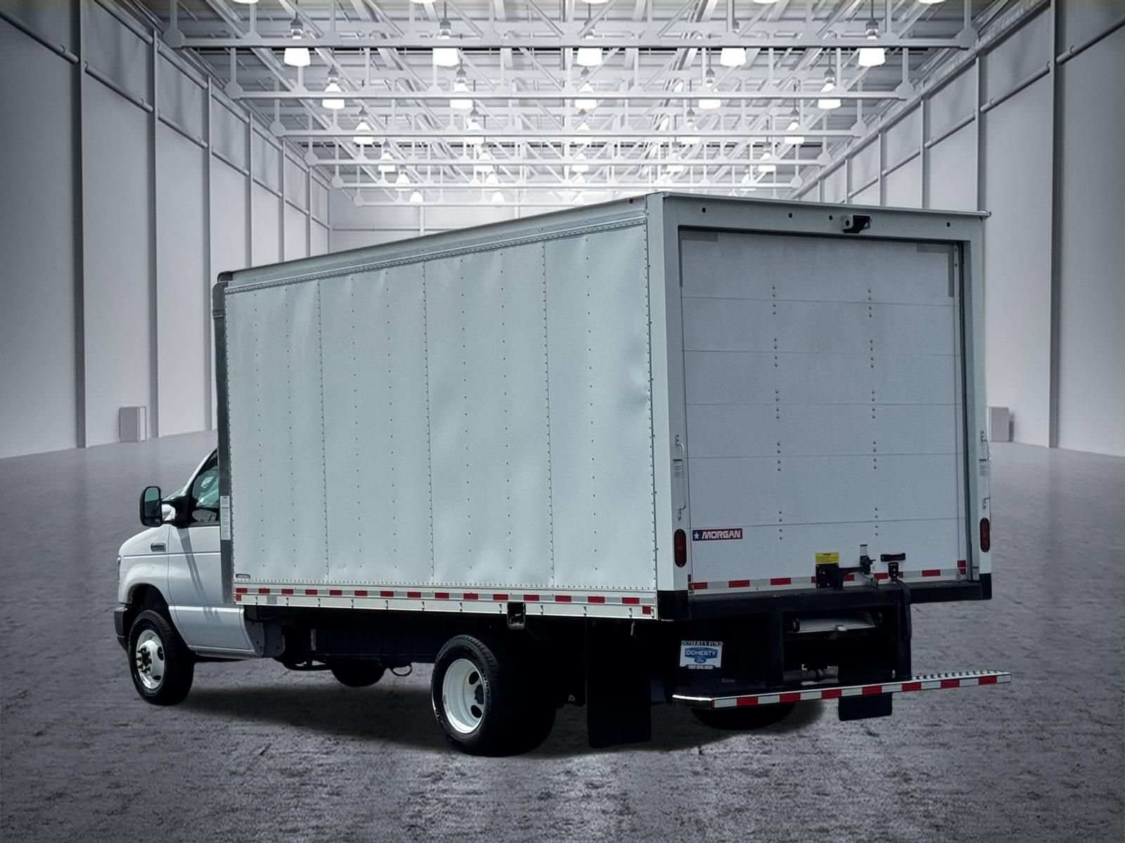 Used 2023 Ford E-450 and Econoline 450 Super Duty w/ Power Windows & Locks Group RWD image 12