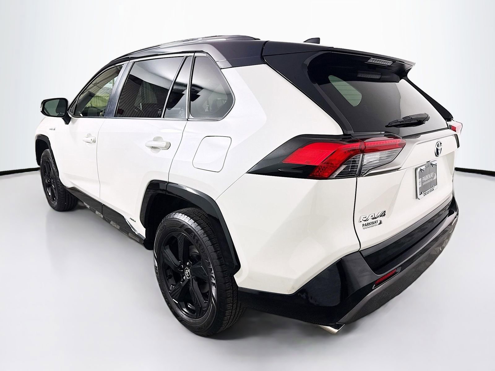 Certified 2020 Toyota RAV4 XSE w/ All Weather Liner Package AWD/4WD image 5