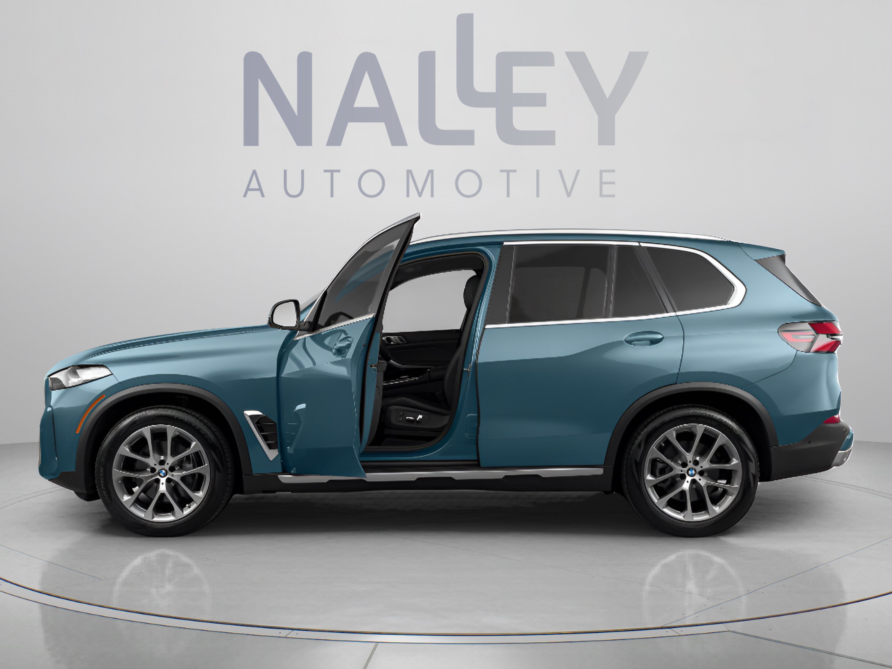 Used 2026 BMW X5 xDrive50e AWD/4WD image 3