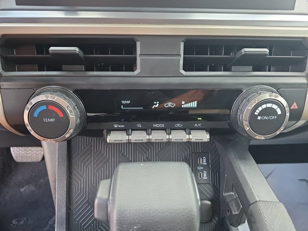 Certified 2025 Toyota Tacoma SR5 AWD/4WD image 20