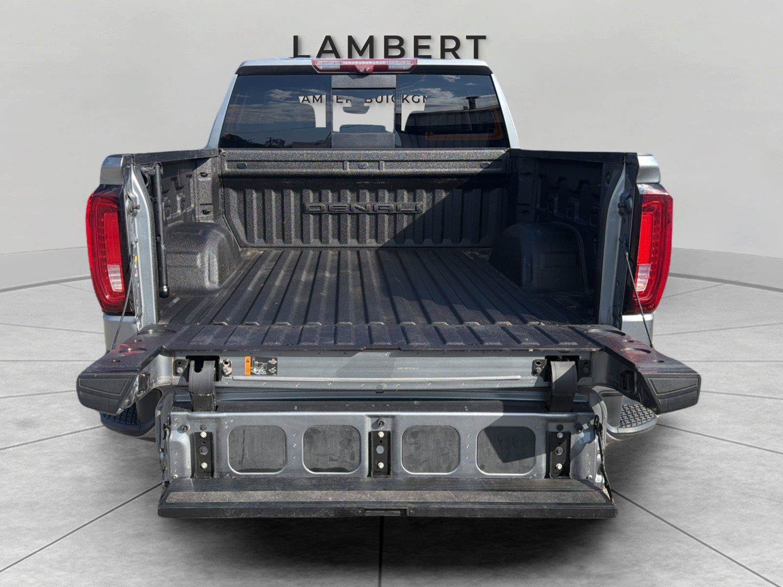 Used 2021 GMC Sierra 1500 Denali w/ Denali Ultimate Package AWD/4WD image 19