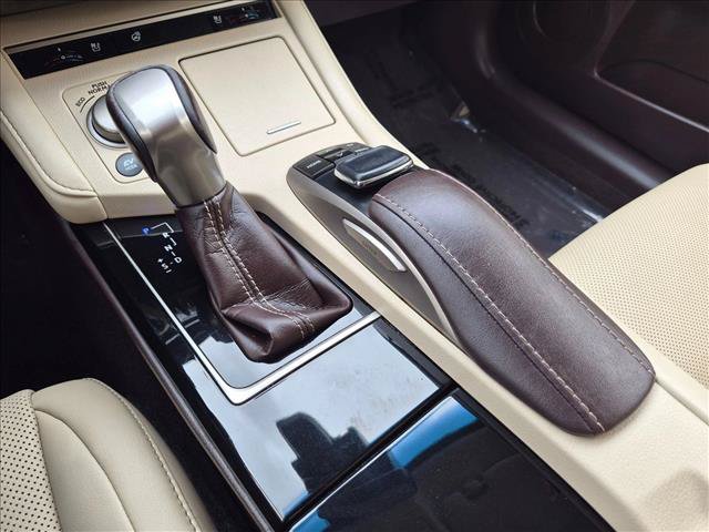 Used 2018 Lexus ES 300h w/ Navigation Package FWD image 12