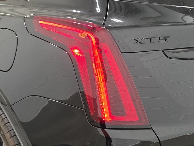 New 2026 Cadillac XT5 Premium Luxury w/ LPO, ONYX Package FWD image 29