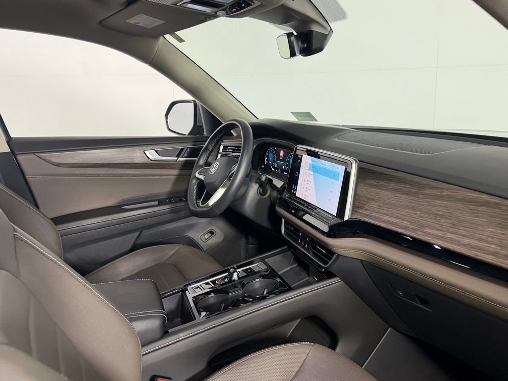 Used 2024 Volkswagen Atlas SEL AWD/4WD image 33