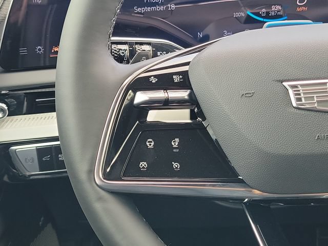 New 2027 Cadillac Optiq Luxury w/ LPO, Floor Liner Package AWD/4WD image 11