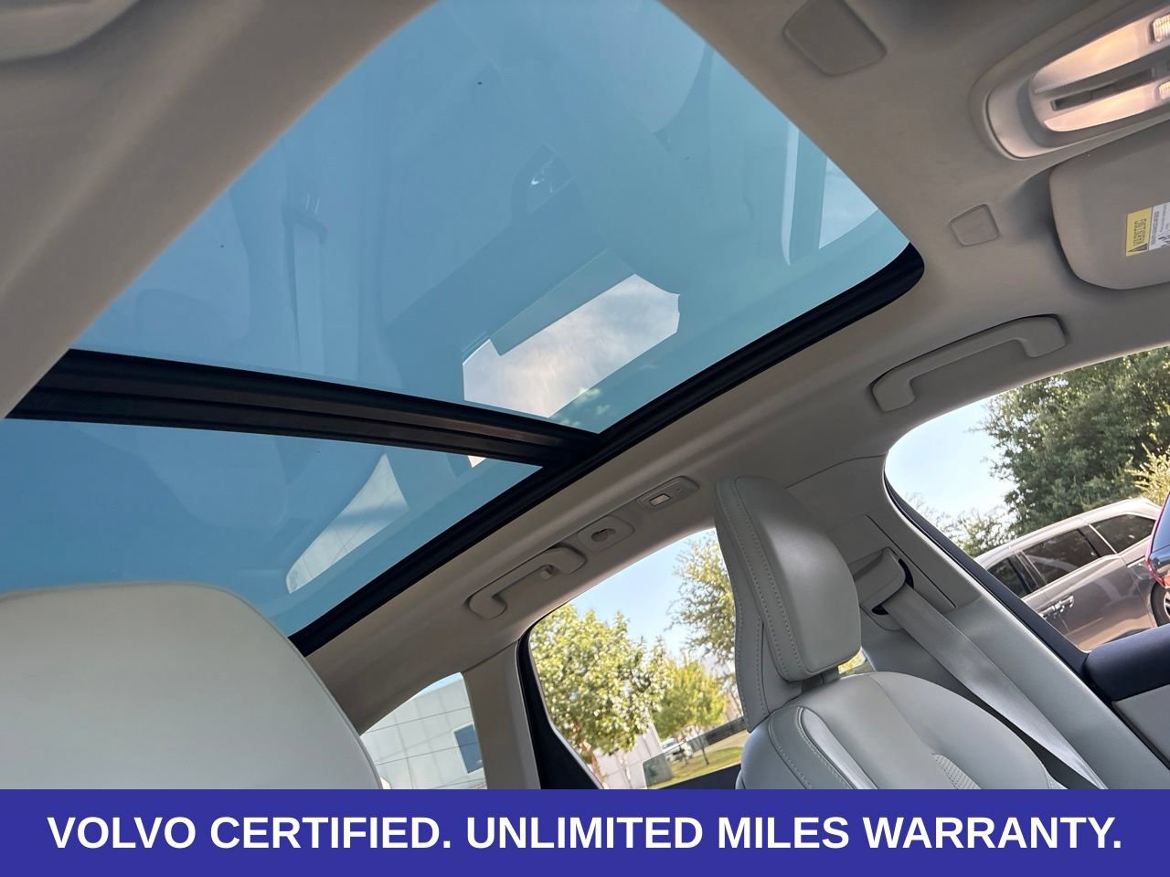 Certified 2023 Volvo XC60 B5 Ultimate w/ Climate Package AWD/4WD image 15
