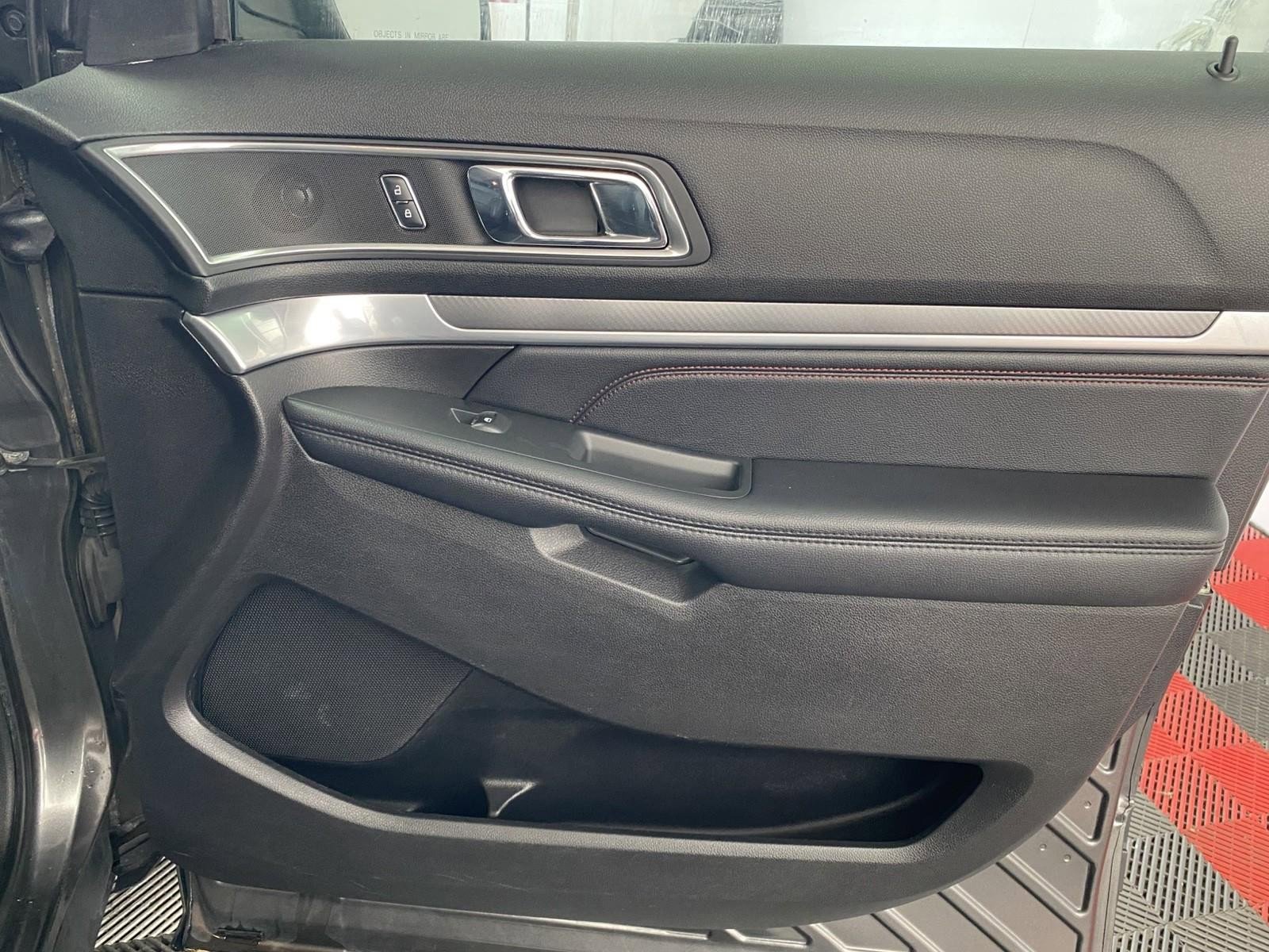 Used 2018 Ford Explorer Sport AWD/4WD image 7