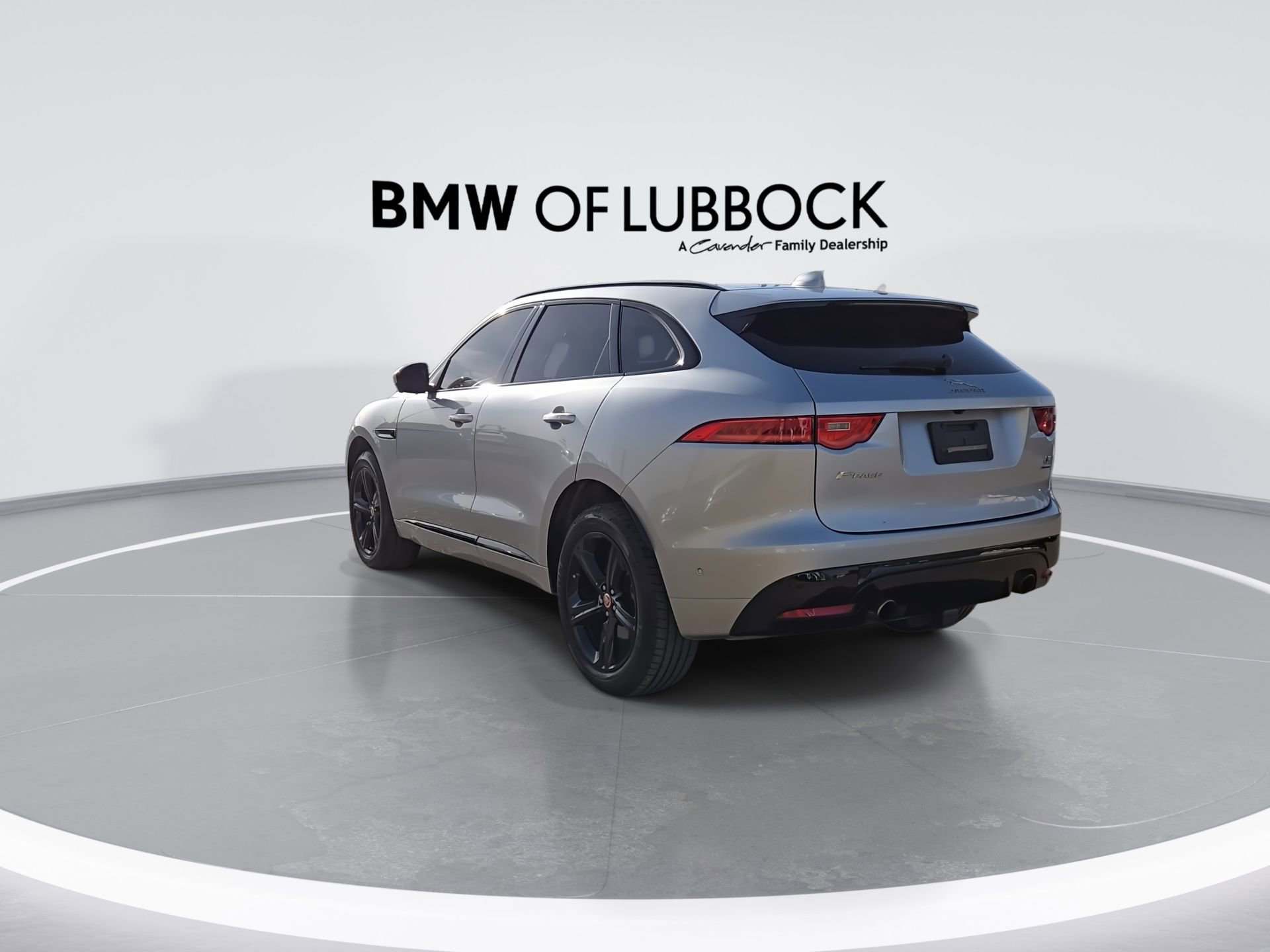 Used 2017 Jaguar F-PACE S image 6