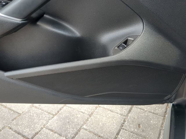 Certified 2022 Volkswagen Passat 2.0T SE FWD image 17