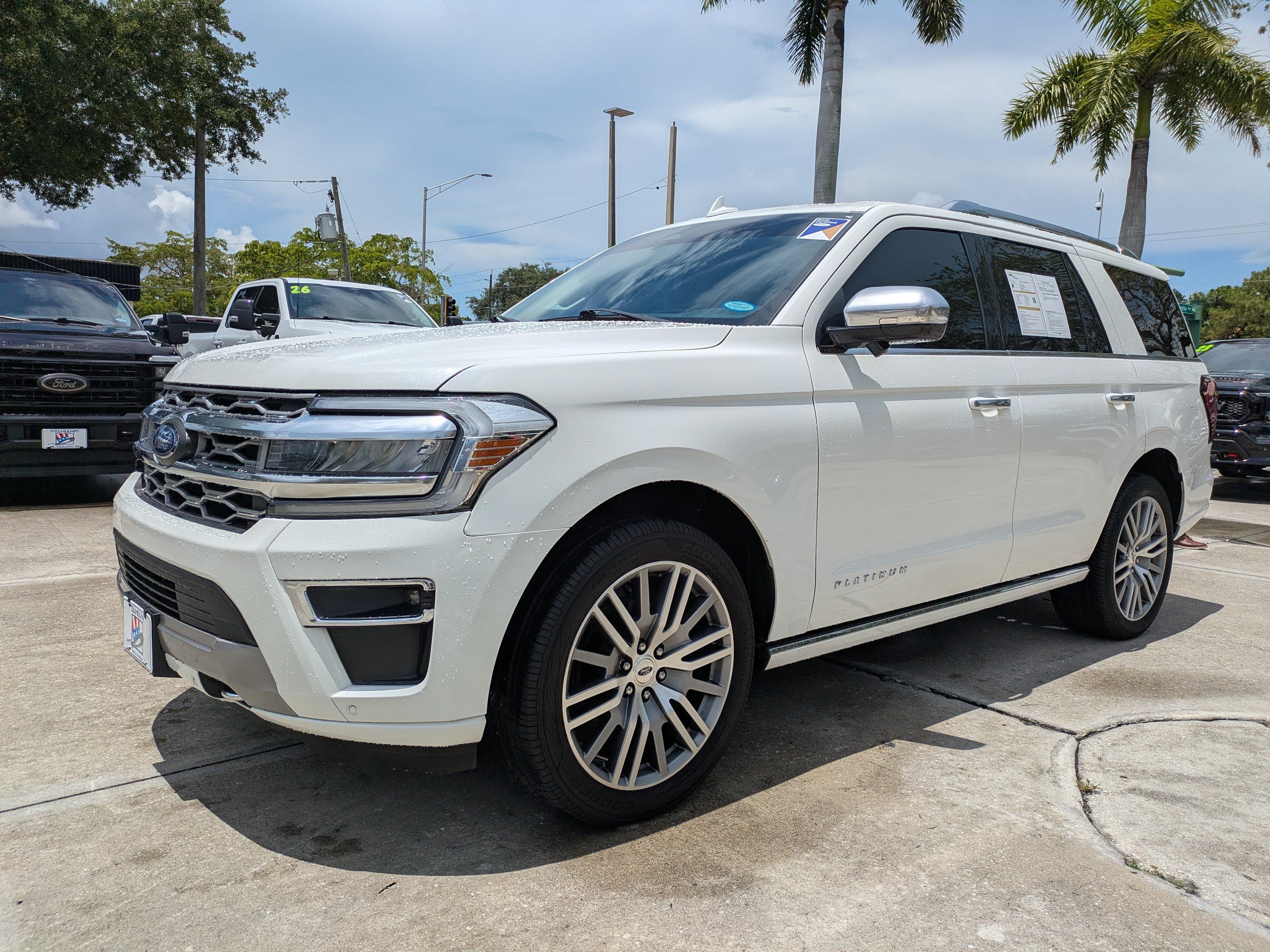 Used 2022 Ford Expedition Platinum AWD/4WD image 7