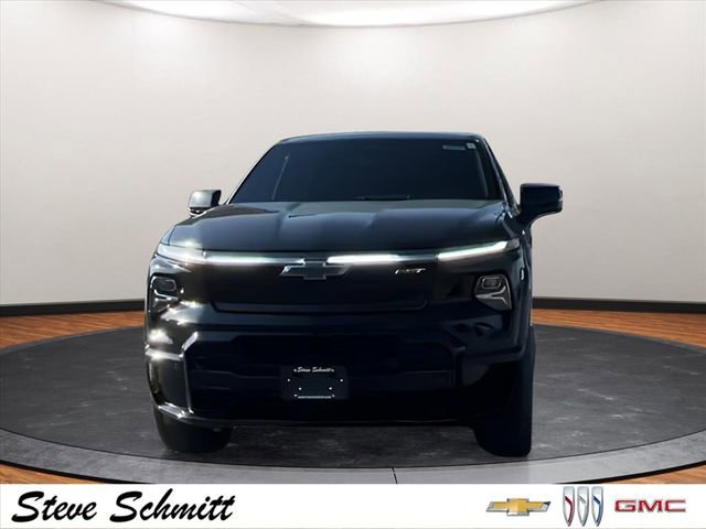 New 2025 Chevrolet Silverado EV RST video 3