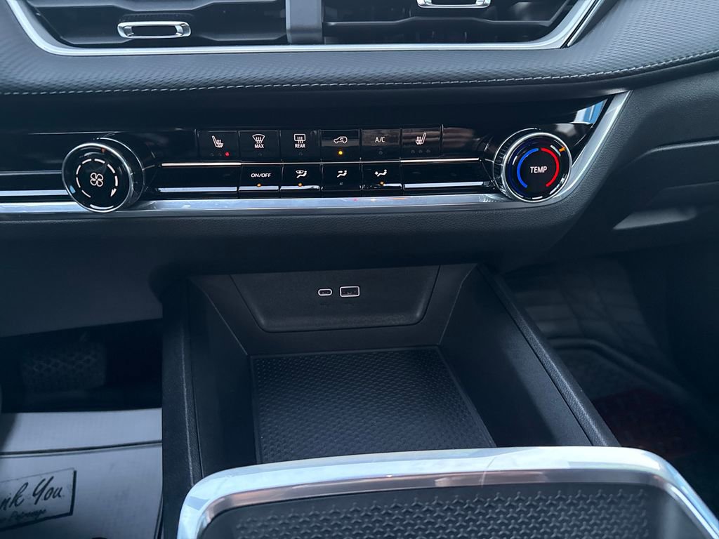 Used 2025 Chevrolet Equinox LT image 21