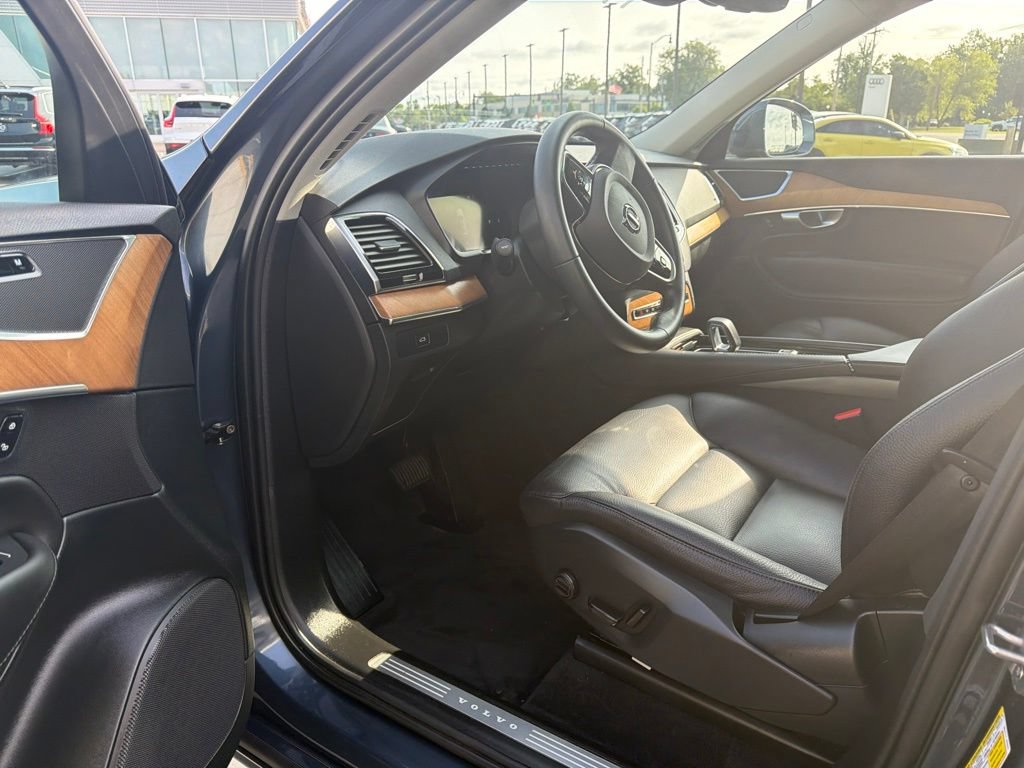 Used 2024 Volvo XC90 B5 Plus w/ Protection Package AWD/4WD image 7