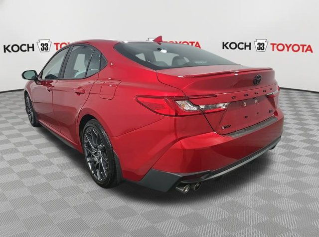 Used 2025 Toyota Camry SE w/ Convenience Package FWD image 3