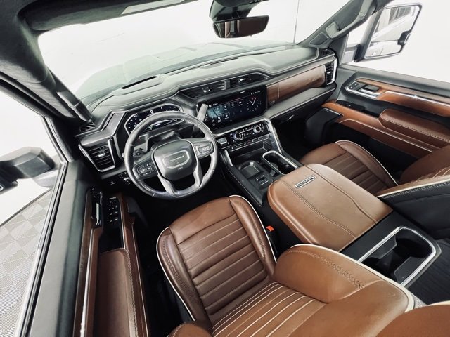 Used 2024 GMC Sierra 3500 Denali Ultimate image 11