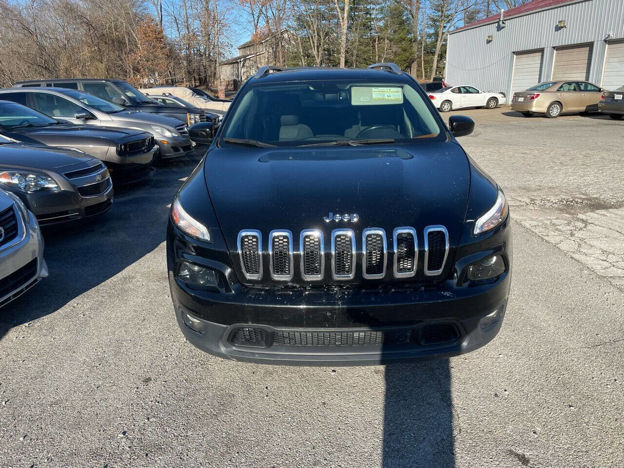 Used 2017 Jeep Cherokee Latitude w/ Comfort/Convenience Group image 8