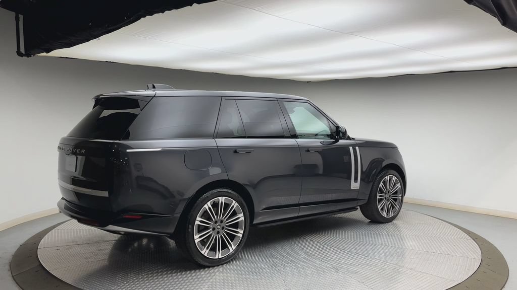 Certified 2025 Land Rover Range Rover Autobiography AWD/4WD image 2