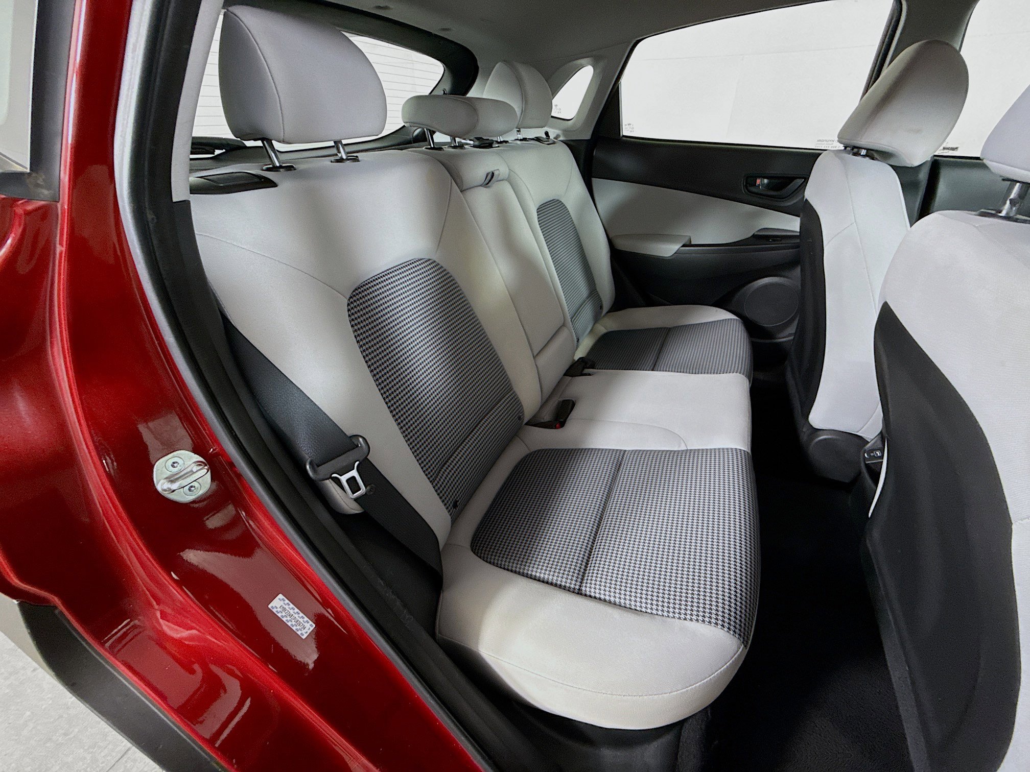 Used 2023 Hyundai Kona SE image 32