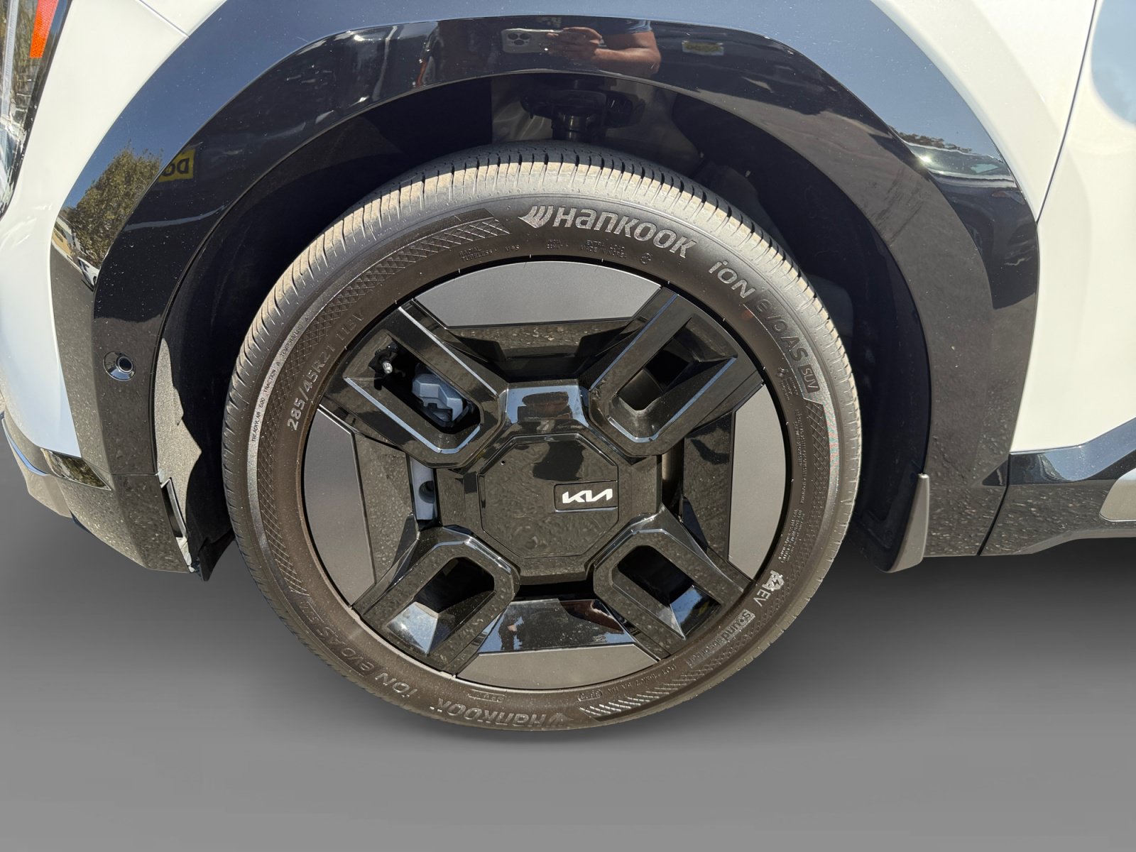 Certified 2024 Kia EV9 GT-Line AWD/4WD image 9