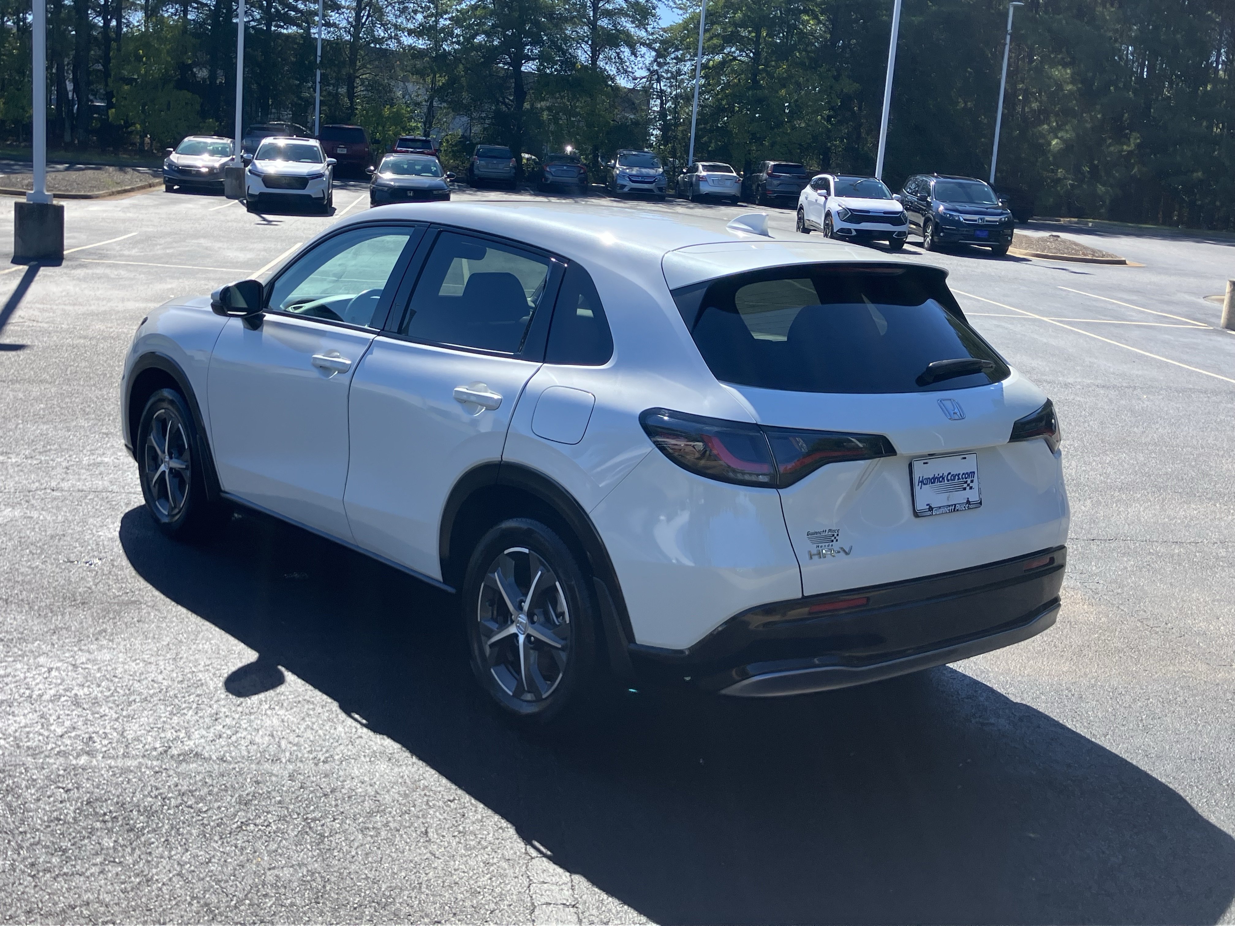 Used 2025 Honda HR-V EX-L image 8