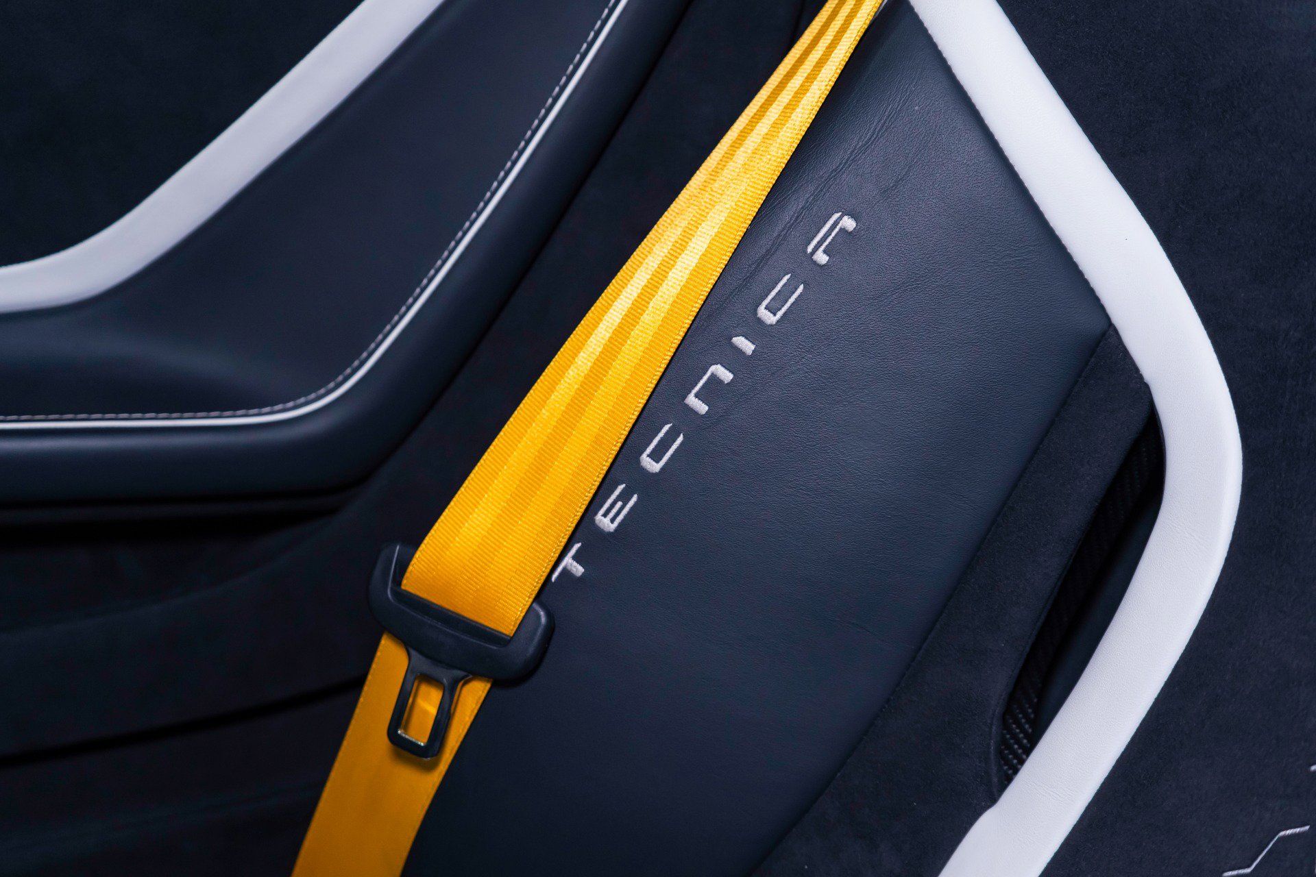 Used 2023 Lamborghini Huracan Tecnica image 4