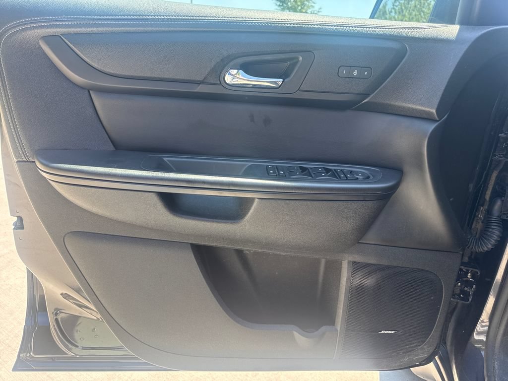 Used 2016 Chevrolet Traverse LT FWD image 13