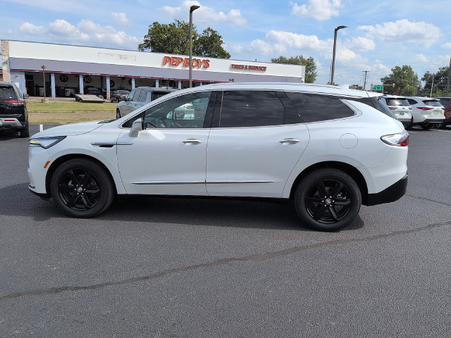Used 2023 Buick Enclave Essence w/ Sport Touring Edition FWD image 4