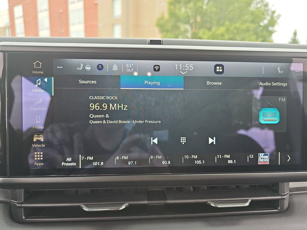 Certified 2024 Jeep Wrangler Sahara image 21