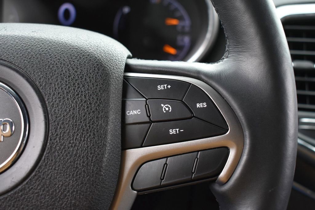 Used 2018 Jeep Grand Cherokee Limited w/ Mopar Chrome Edition Group image 18