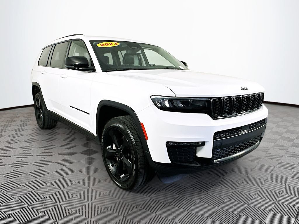 Certified 2023 Jeep Grand Cherokee L Limited w/ Black Appearance Package AWD/4WD image 2