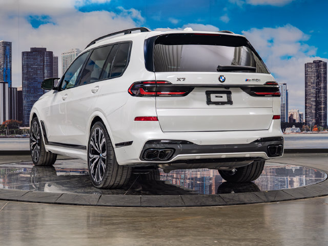 Used 2025 BMW X7 M60i AWD/4WD image 9