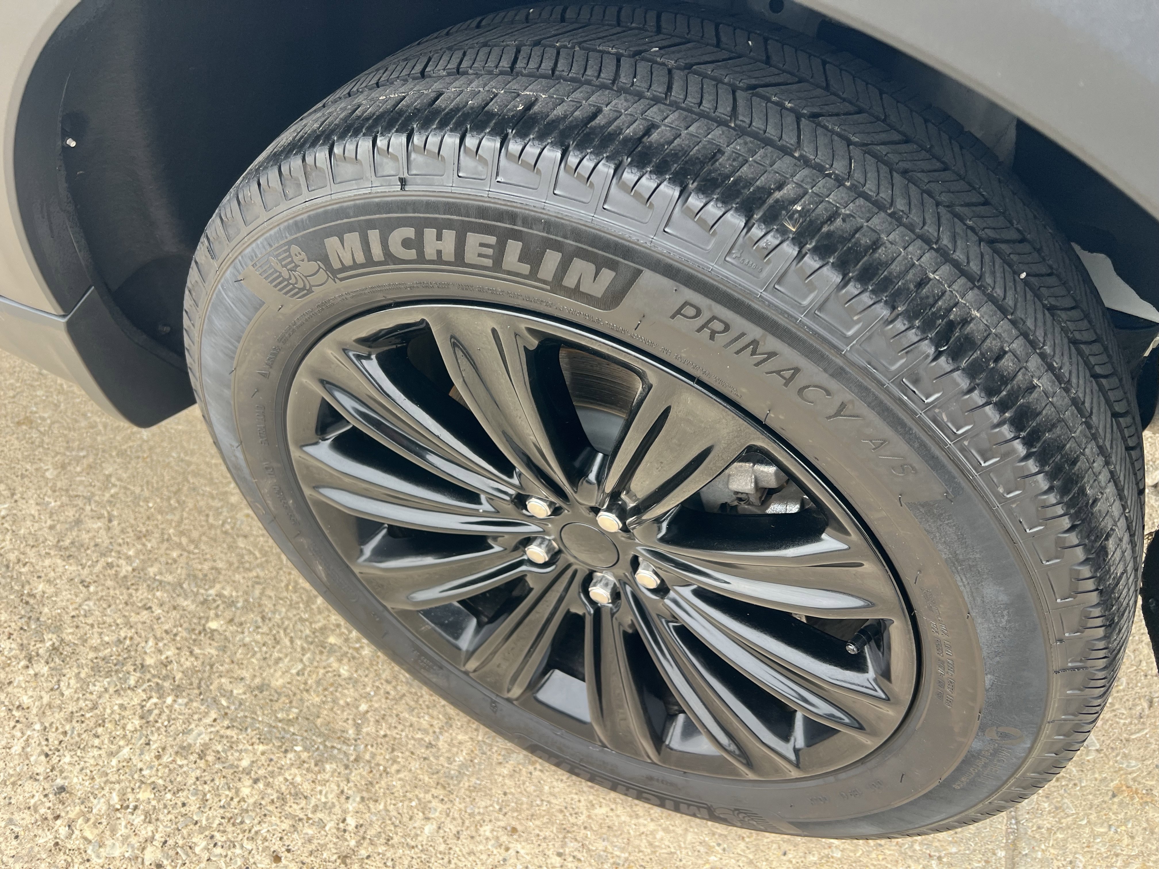 Used 2023 Ford Explorer Limited w/ Hybrid Equipment Group 310A image 7