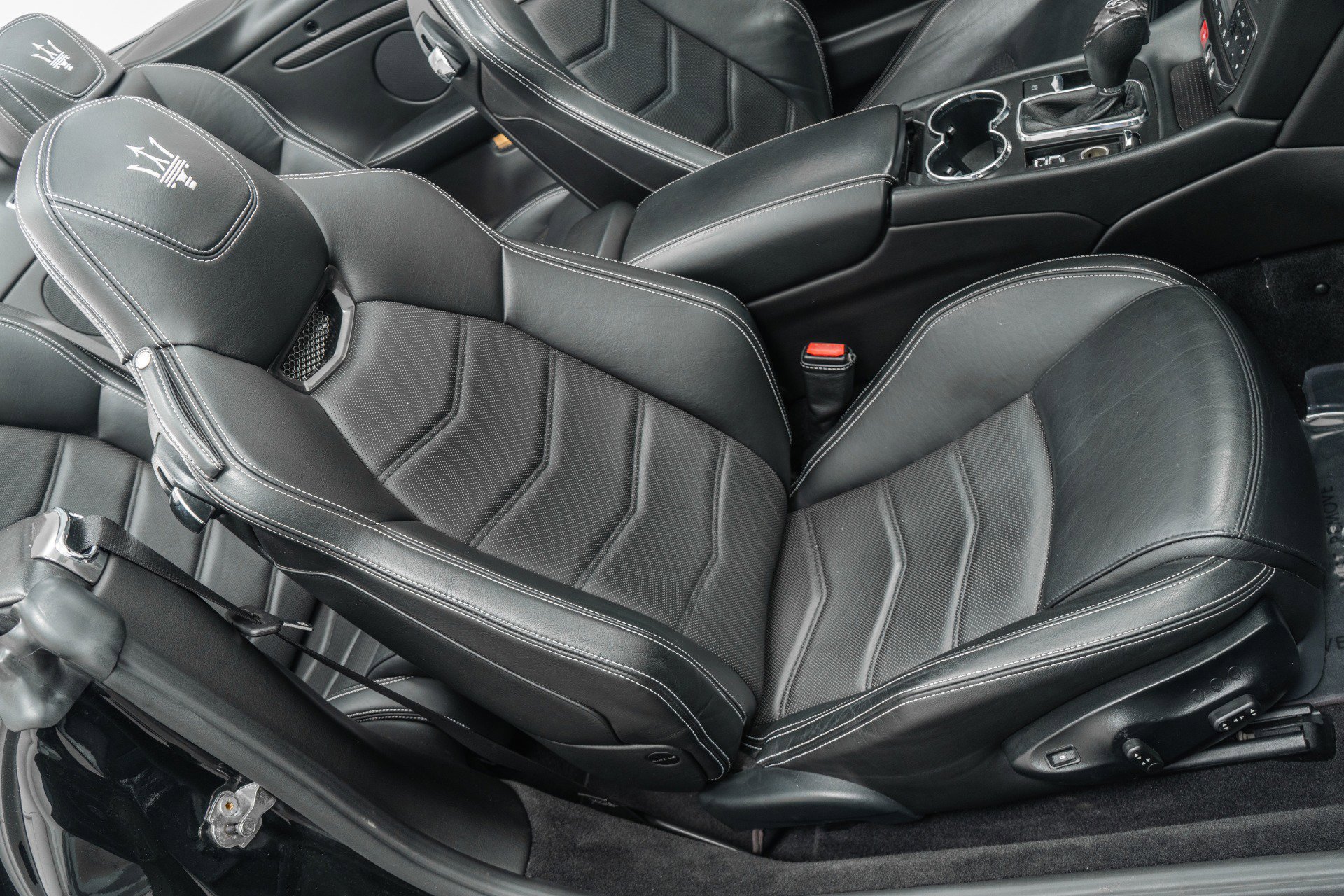 Used 2014 Maserati GranTurismo Convertible RWD image 25