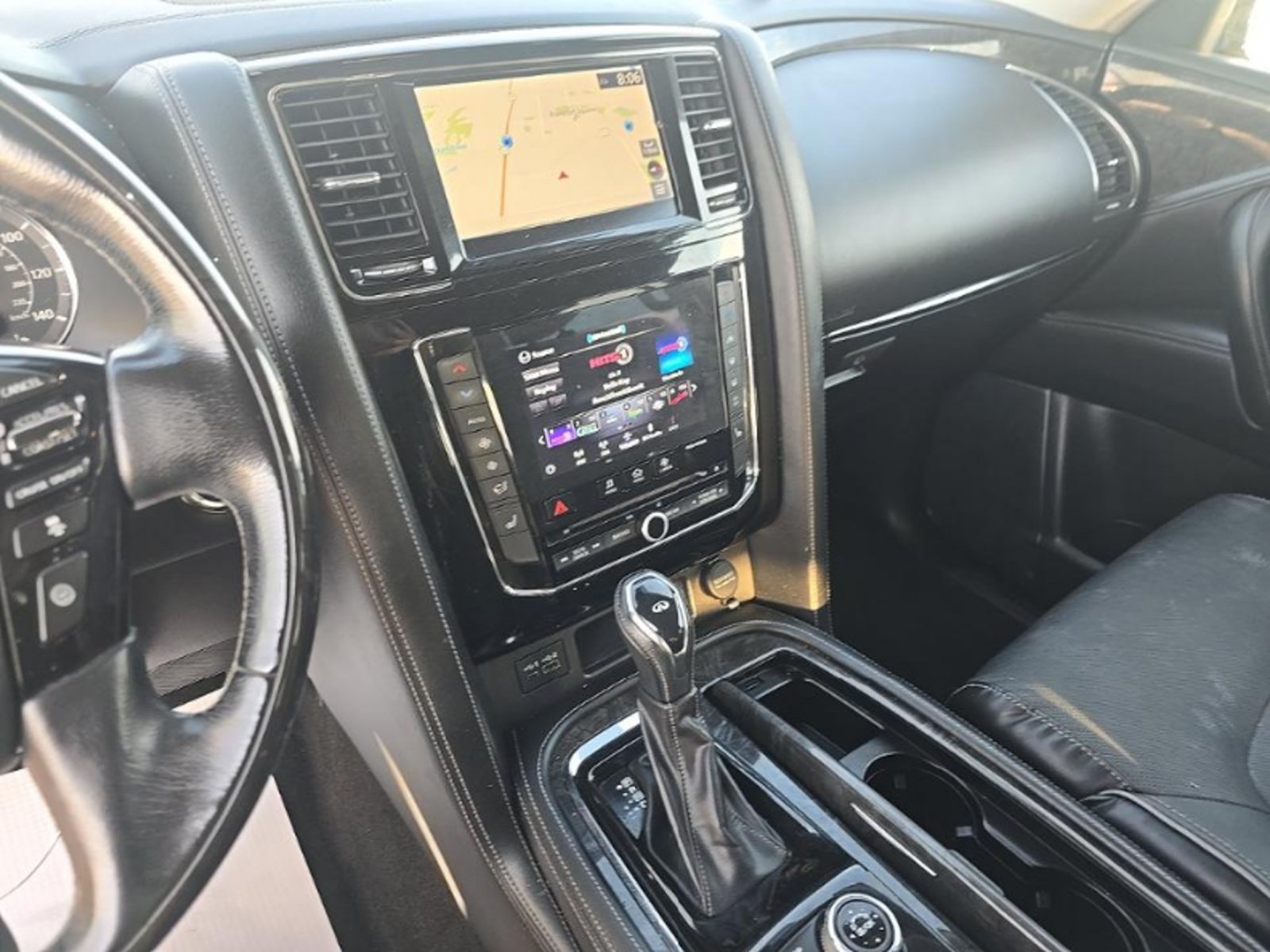 Used 2021 INFINITI QX80 Luxe AWD/4WD image 17