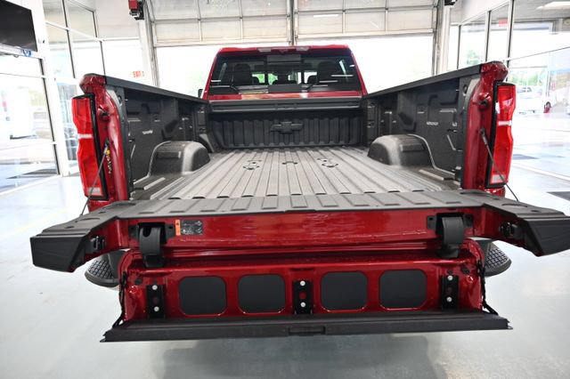 New 2026 Chevrolet Silverado 2500 LTZ w/ LTZ Premium Package AWD/4WD image 9