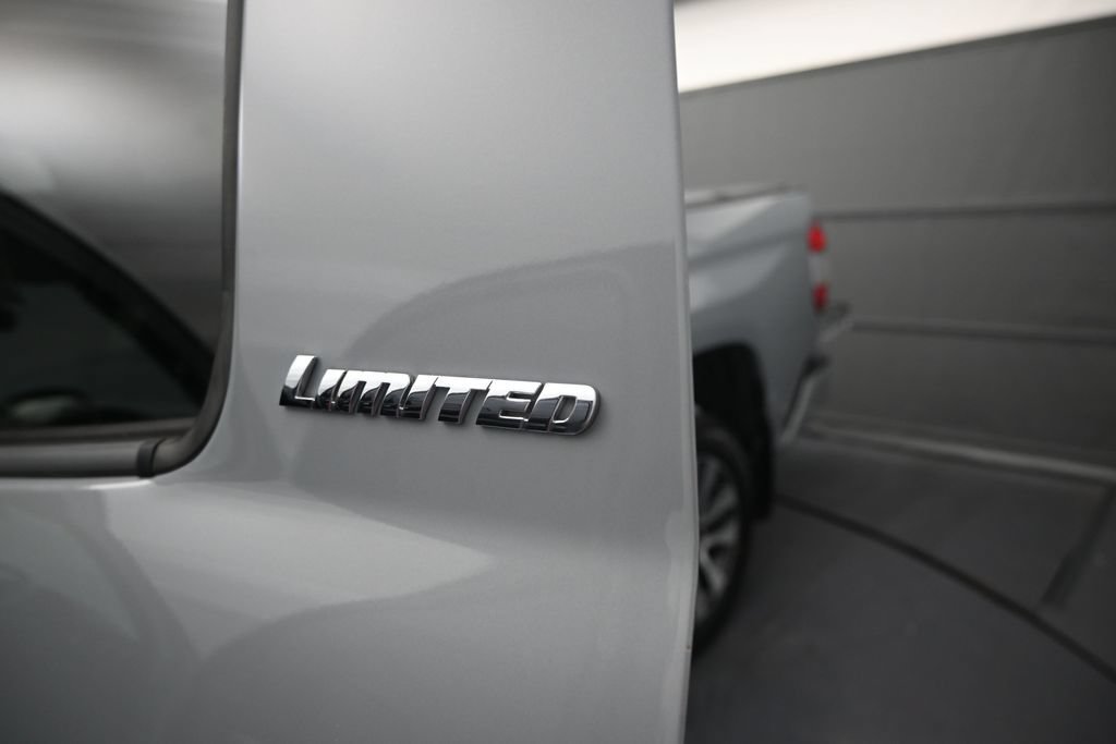 Used 2018 Toyota Tundra Limited w/ Limited Premium Package AWD/4WD image 35